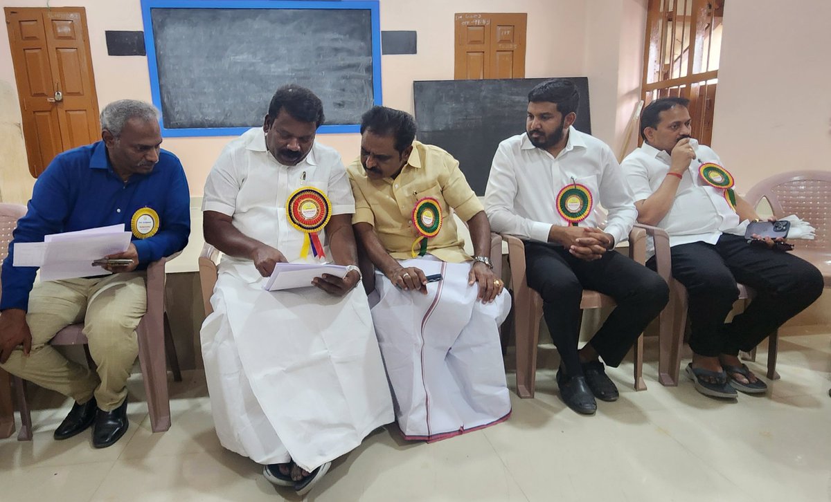 aloor_ShaNavas's tweet photo. தமிழ்நாடு சட்டமன்றப் பேரவை பொதுக் கணக்குக் குழு தலைவர் மாண்புமிகு @SPK_TNCC அவர்கள் தலைமையில் குழு உறுப்பினர்கள், திருவண்ணாமலை மாவட்டம் போளூர் அரசு மருத்துவமனை, அரசு ஆண்கள் மற்றும் மகளிர் மேல்நிலைப் பள்ளிகள் ஆகியவற்றை பார்வையிட்டு ஆய்வு செய்தோம்.
#TNAssembly #PACCommittee https://t.co/fdFqonUlIT