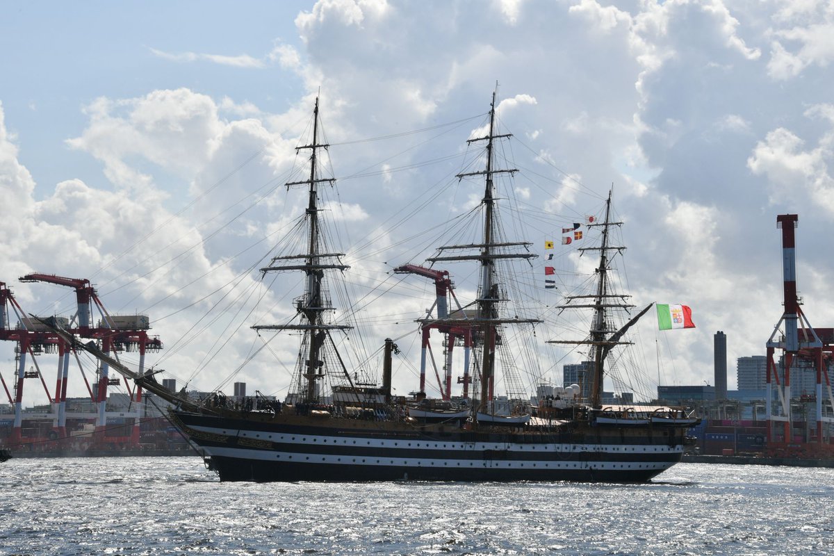 世界一美しいと言われる帆船 #NaveVespucci🇮🇹は、1年半以上をかけて