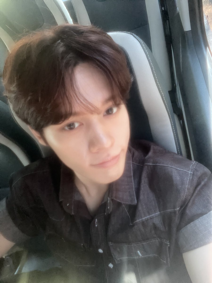 GHOST9OFFICIAL's tweet photo. 📻 240830 #프린스
Arirang Radio "RADIO' CLOCK" 완료
⠀
8월의 마지막 금요일 🙂
빠이빠이 8월
　⠀
#GHOST9 #고스트나인
#PRINCE
#Arirang_Radio #Radio_Clock https://t.co/ayOAoRRG0t