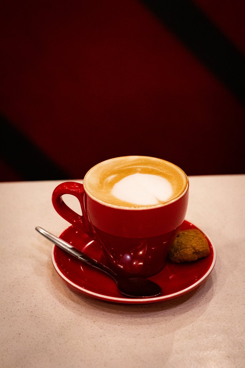 cnehshuga's tweet photo. Nothing beats a Wimpy hot bev - Don’t miss @Wimpy_sa’s short cappuccino special for just R19.90! Warm up and don’t be left alone in the cold, with a rich, comforting hug in a cup. ☕️♥️🤩

#WimpyCappuccino #Ad https://t.co/eJ0dOJmr0W
