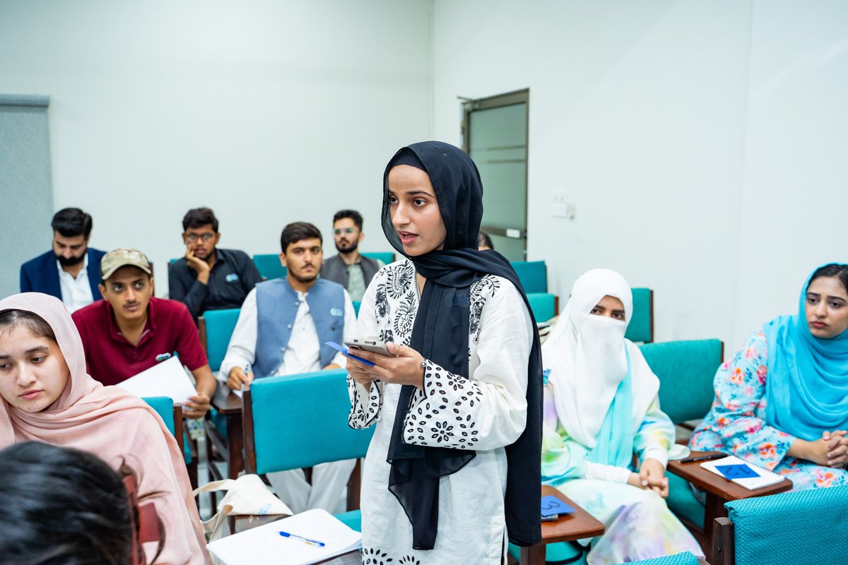 UNICEF_Pakistan's tweet photo. #COPInMyCity provides young voices a platform to express their climate concerns. Yesterday, participants crafted innovative solutions & policy ideas for a greener future. They debated & refined their negotiation methods, bringing new insights that intensified the climate debate. https://t.co/xYnNyViaTM