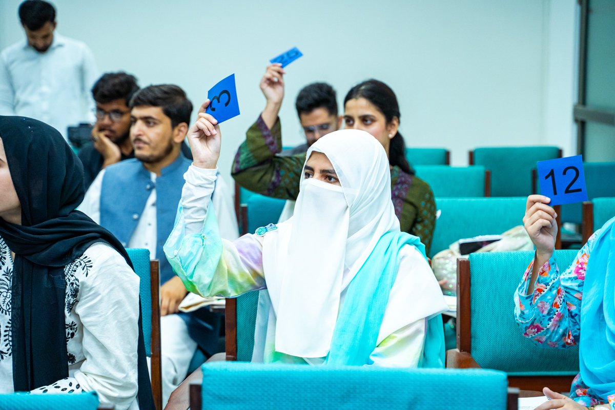 UNICEF_Pakistan's tweet photo. #COPInMyCity provides young voices a platform to express their climate concerns. Yesterday, participants crafted innovative solutions & policy ideas for a greener future. They debated & refined their negotiation methods, bringing new insights that intensified the climate debate. https://t.co/xYnNyViaTM