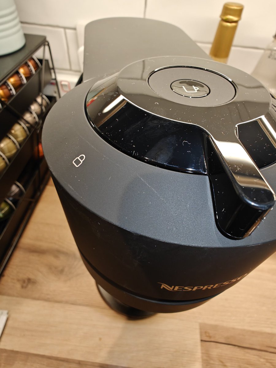 TinyTots9's tweet photo. @Nespresso @NespressoUK @Nespresso @NespressoUK was told I was getting a new machine and have received a clearly not new machine as it is damaged what kind of service is this? https://t.co/LqJT03CD6j