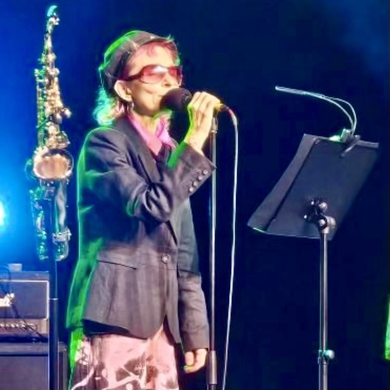 Lora Logic 🎷 tweet media