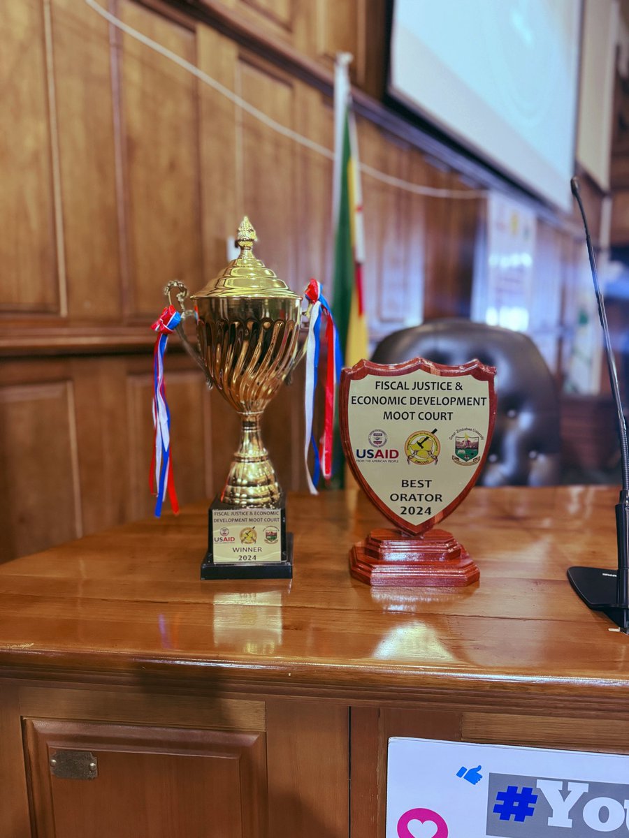We’re live at the Moot Court Competition! Join us live at: facebook.com/share/v/ofJEoU…

This is part of what’s for grabs. A floating trophy to recognize the champions at debating the socioeconomic question. 

Follow the thread below for updates. ⬇️🪡🧵
