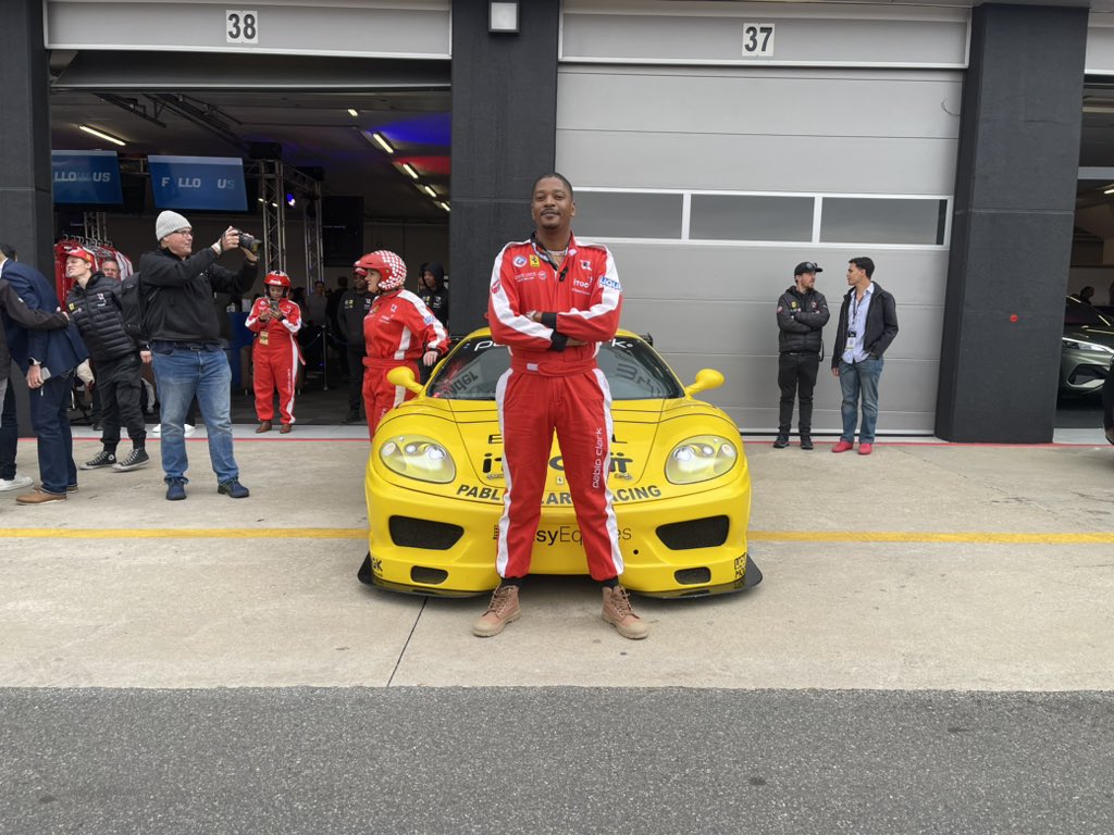 OtsileJK's tweet photo. There's a first time for everything...I promise I won't crash 😁😁😁
#AutoTraderVIP
#FOM24 https://t.co/4ruJmH5uuf