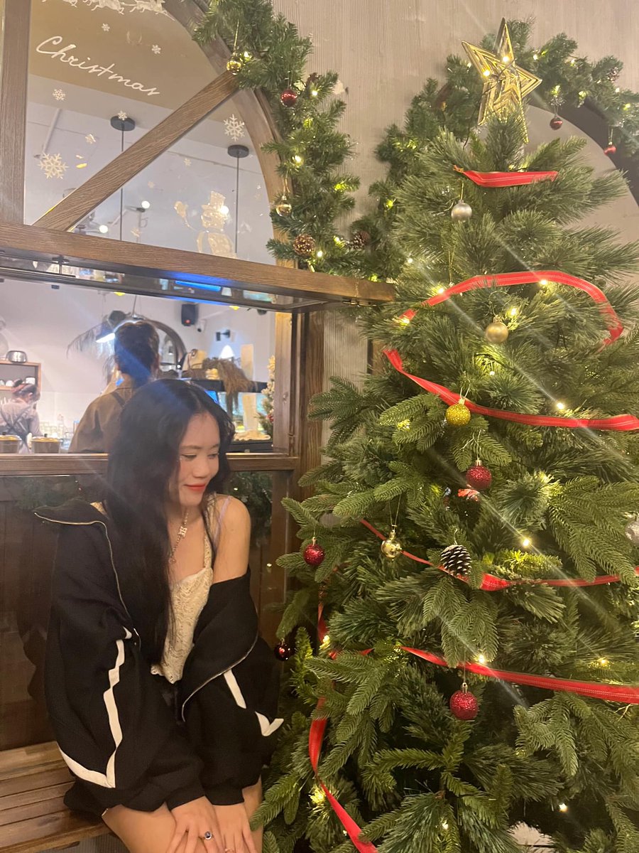 Leeanne Florio Your insights are like a roadmap for life. Thank you. I'm genuinely thankful for our content exchange.Leeanne Florio