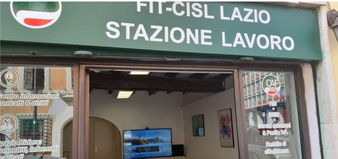 FITCISLLAZIO's tweet photo. Sos #rider: la rete di "rifugi urbani" di Roma, dedicati ai rider, si amplia, sulla falsariga della nostra #StazioneLavoro, lo spazio che abbiamo aperto nel 2021 per le pause e l'aggregazione dei ciclofattorini! Su @Corriere e @Repubblica https://t.co/ZpzLOEaBzr