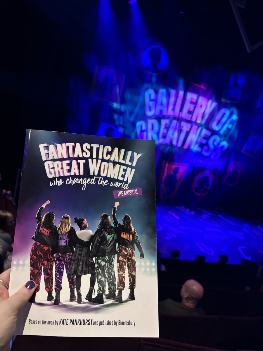 Back in the gallery of greatness 💚💜 <a href="/FantasticallyGW/">Fantastically Great Women the Musical</a>