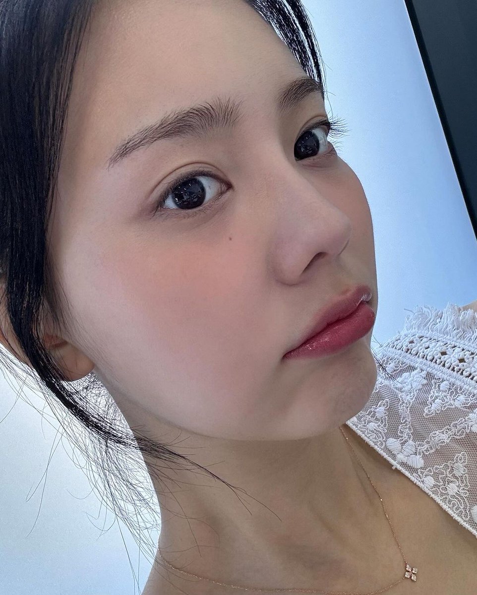 chaewonfiles's tweet image. 240830 silver_chae_526 IG updates (1)

#권채원 #KWONCHAEWON