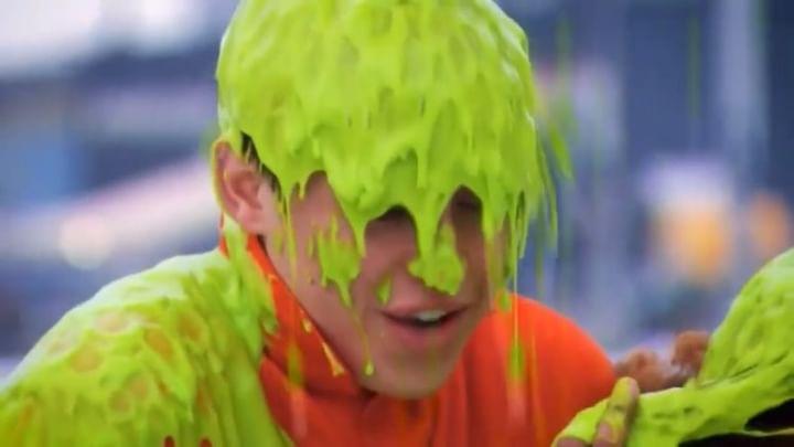 TerribleGamer26's tweet photo. Right fellow gameshow fans, I found this picture and I need to know what show it is from. It looks like Nickelodeon's because of the orange jumpsuit but other than that I can't find it. https://t.co/E4YoYbM34W