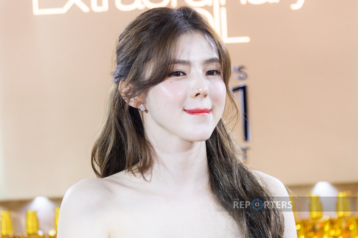 thereportersth's tweet photo. PHOTO STORY: ประมวลภาพ‘ฮันโซฮี’ พี่สาวคนสวยบินลัดฟ้าเยือนเมืองไทยร่วมงาน L'Oreal Paris Elseve Extraordinary Oil ฉลองเซรั่มทรีทเมนต์บำรุงผมอันดับ 1 ของโลก

#TheReporters #Thereportersphoto 
#LOrealParisTHxHanSoHee
#LOrealParisTH #LOrealParisElseve 
#Hansohee #ฮันโซฮี #한소희 https://t.co/yURHmRC2PE