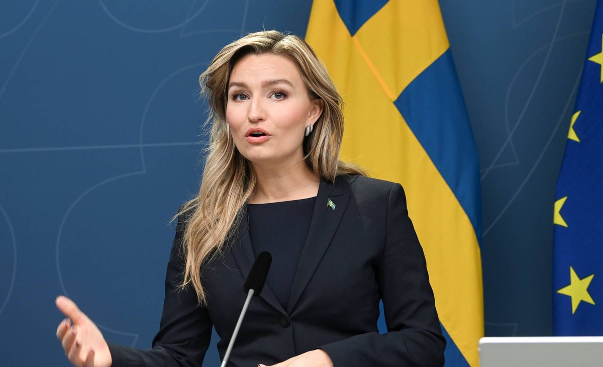 GlobeEyeNews's tweet photo. Swedish Deputy Prime Minister Ebba Busch:
Islam needs to adapt to Swedish values. Sharia law has no place here.
Muslims who do not integrate should leave the country. https://t.co/rqDZwwzbmJ