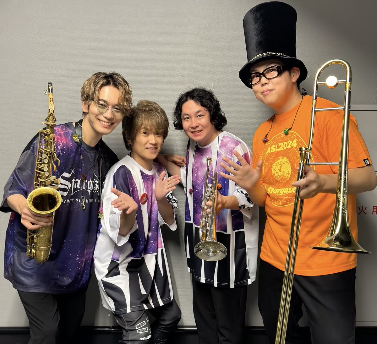 hiromuuchojazz's tweet image. アニサマ初日から大盛り上がり🎺🎩🎷
終演後きただにひろしサンと📸
人柄も歌も最高でした!!
ありがとうございました!!
#アニサマ #ワンピース