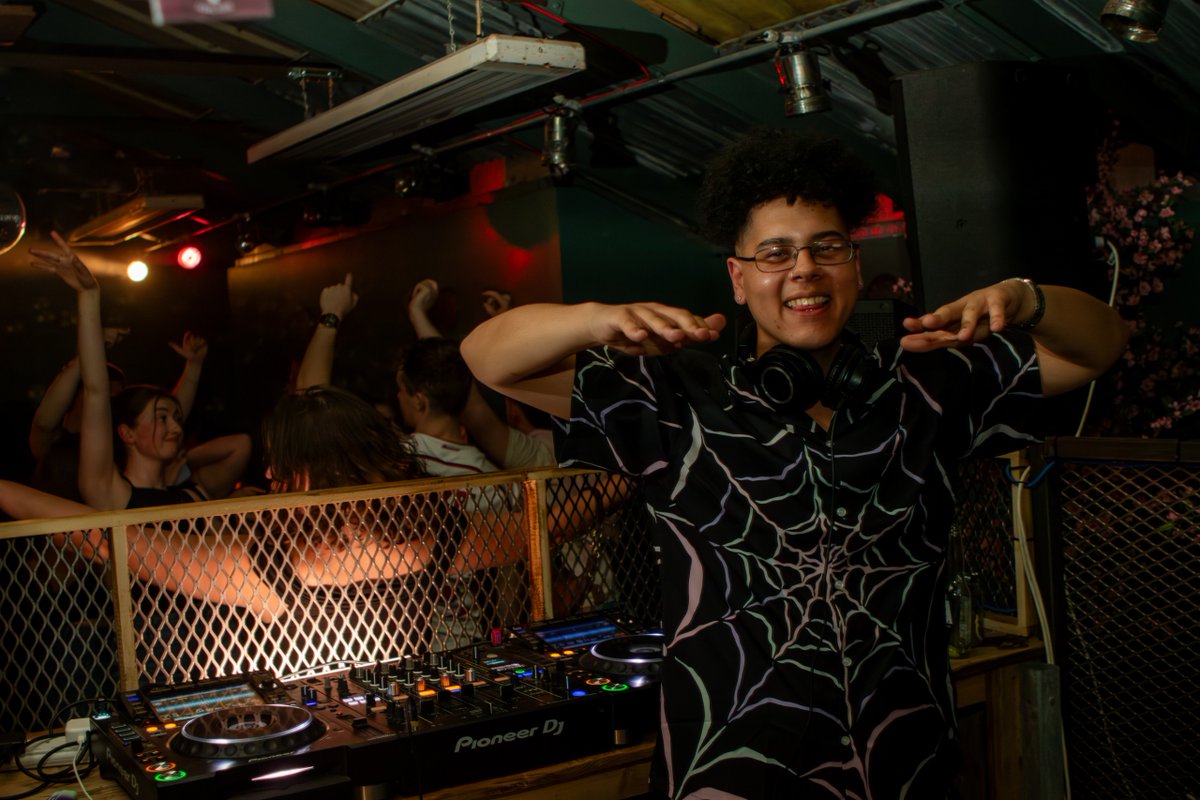 Festival Club 💃
An Taibhdhearc
Friday, Sept 13
Ferdilicious and Cush - 10:30pm to 12:30am
Ferdilicious, a Galway-based DJ known for his vibrant fusion of house music and UK Garage will bring a unique blend of beats to Climate Inspirations Festival this year.
#climateinspirations