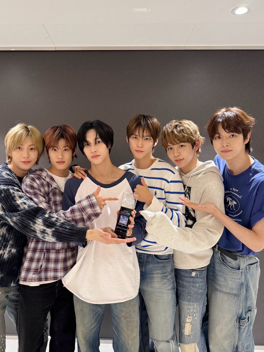 Thank you🥳

#RIIZE #라이즈
#RISEandREALIZE
#뮤직뱅크BPM #글로벌팬투표BPM 
#RIIZE_BPM #올차트