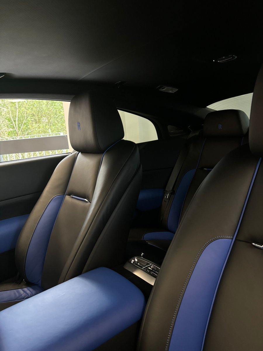 edinburgh_rrmc's tweet photo. Now available at Rolls Royce Edinburgh is this stunning 2020 Wraith finished in Salamanca Blue and Black. With a Black and Cobalto Blue interior, this Rolls-Royce is truly special.
#RollsRoyceEdinburgh #Wraith #RollsRoyceWraith https://t.co/Xj1sWojUWh