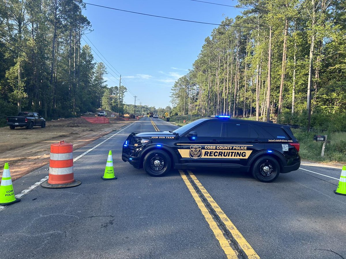 ROAD CLOSURE:  Due to a gas main leak, Dallas-Acworth Highway (GA 92) at Bayside Drive will be closed until further notice.  Crews are en route to make repairs but the road is expected to be closed for several hours.  Please avoid the area and use an alternate route.