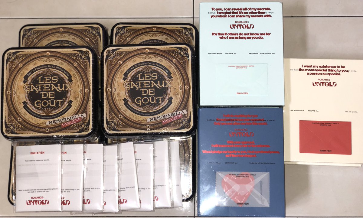 enjaycorns's tweet photo. WTS🇲🇾
R:U ALBUM AND MEMORABILIA ALBUM

R:U REGULAR VER - RM65
WEVERSE ALBUM - RM38
MOON VER - RM58

-regular album prio tie with moon ver
-inception STRICTLY need to tie with moon ver 
-all sealed
-price exc postage 

#pasarENHYPEN #pasarENHYPENmy @enhamarketmy @enhypentradeMY https://t.co/WFPJOqario