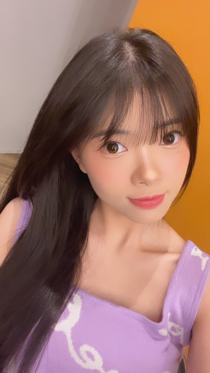 A_FionyJKT48's tweet photo. Selfie✌🏻 #TGIF https://t.co/HtLnmcg4et