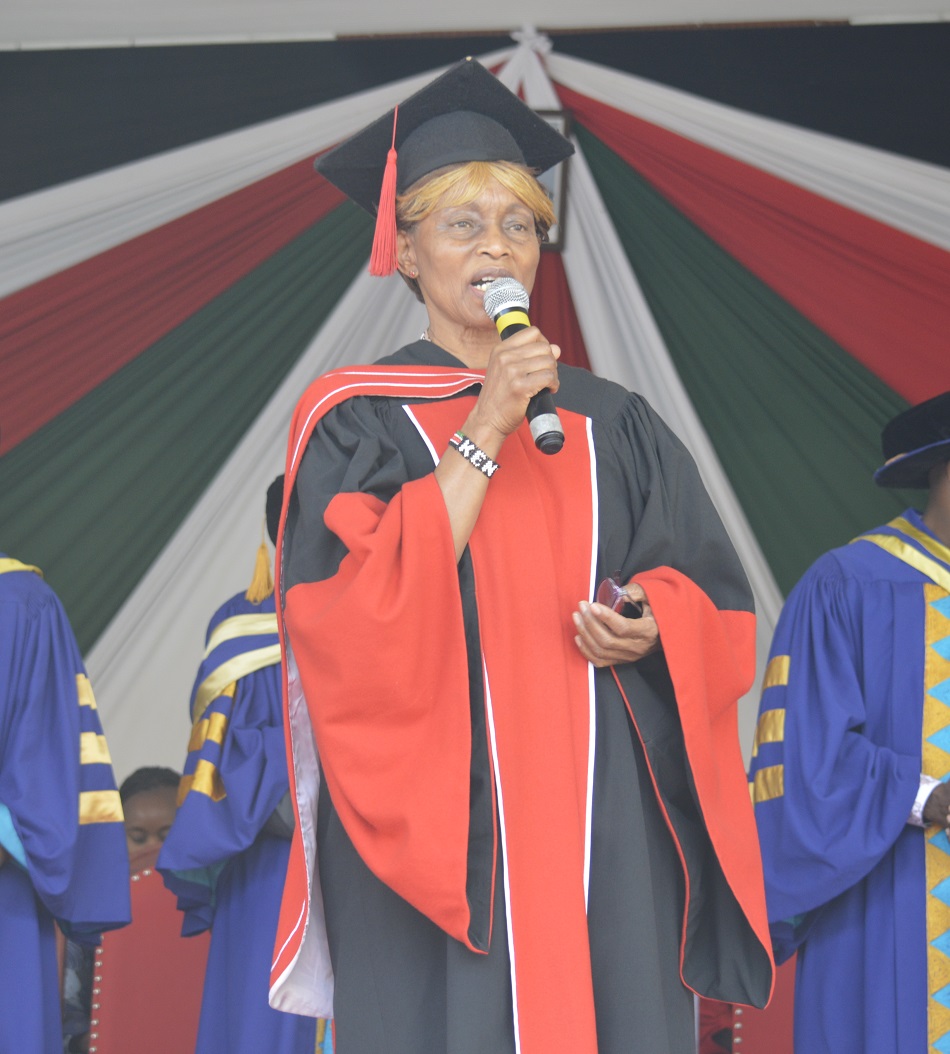 KenyattaUni's tweet photo. Prof. Grace Bunyi, Ag. Registrar (Corporate Affairs), encourages our new students at the Kenyatta University Matriculation Ceremony 2024: โTake this opportunity and do very well. Welcome to Kenyatta University!โ #KUMatriculation2024 #KUFirstYears2024 #WelcomeToKU https://t.co/hkVUs0GKVw