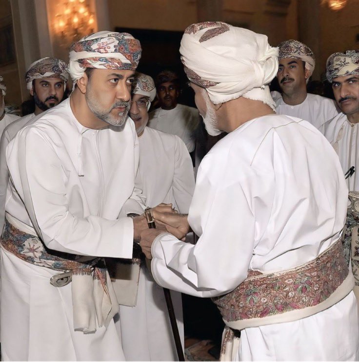 مرحوم يا من غاب
و سمعته بالخير حيّه
#قابوس_بن_سعيد 
#يوم_Iلجمعه 
دام عـزك سـيـدي 
حفظك الله رعاه
#هيثم_بن_طارق 
#جمعة_مباركة