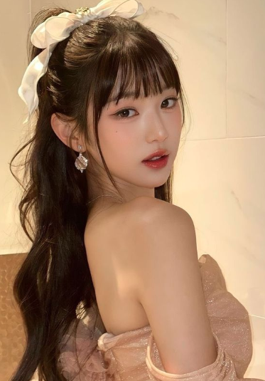 Happy 20th birthday to the icon, legend, it-girl, once in a lifetime idol, Vicky, singer, dancer, songwriter, model, business woman, lawsuit winner, princess Wonyoung!