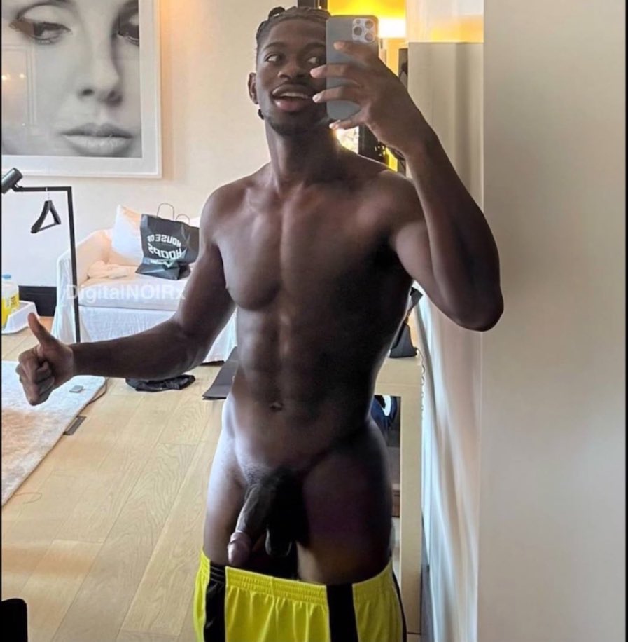 safado220477's tweet photo. Lil Nas X https://t.co/pb4w7A0g2s