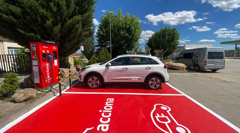 1evapp's tweet image. Acciona Recarga is 415 new charging stations in Spain available in the 1ev.app application! Did you know that the costs of charging electric cars in Spain are among the lowest in Europe?