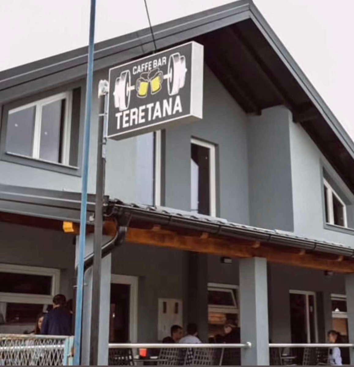 Postarot's tweet image. Секој може да оде во теретана, само треба да си ја избере правилно 😂