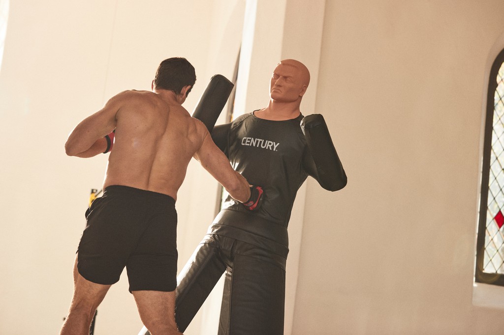 centuryeurope's tweet photo. Versys VS.BOB π₯
#centurymartialarts #martialarts #workout #fitness #training #martialartstraining #punchingbag #punches #ghostwavemaster #workoutmotivation #fitnessmotivation #martialartsmotivation #weekendwarrior #saturdayvibes #saturdaytraining https://t.co/o22VJJrgZQ