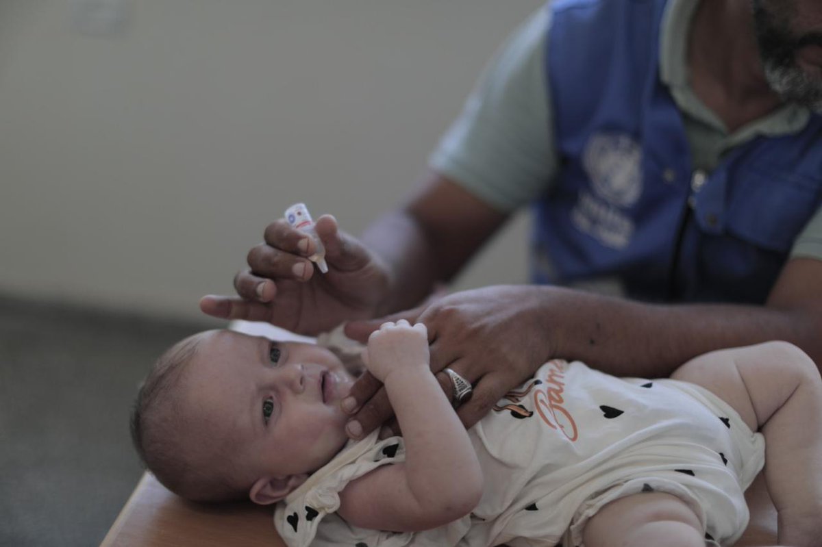 UNRWA's tweet image. &quot;We cannot vaccinate children who are fleeing for their lives&quot;

@UNWateridge tells @BBCr4today that any military operations during the upcoming #polio vaccination campaign in #Gaza will impact @UN &amp;amp; partners ability to issue vaccinations to children.

Repercussions will not just…