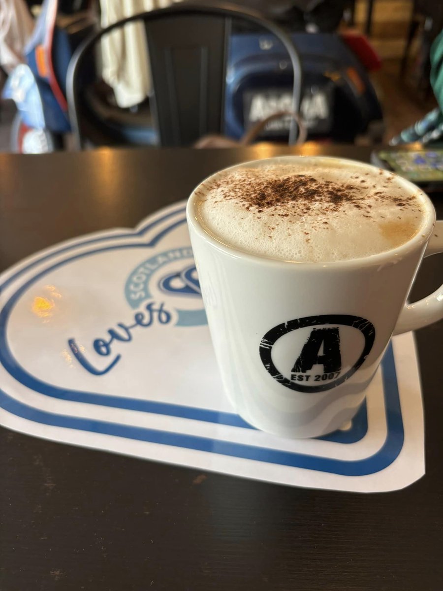 ClareAdamsonSNP's tweet image. A lovely stop at the fabulous Aroma Coffee and Kitchen in #Wishaw this week!

#ScotlandLovesLocal #SLLWeek #ChooseLocal!