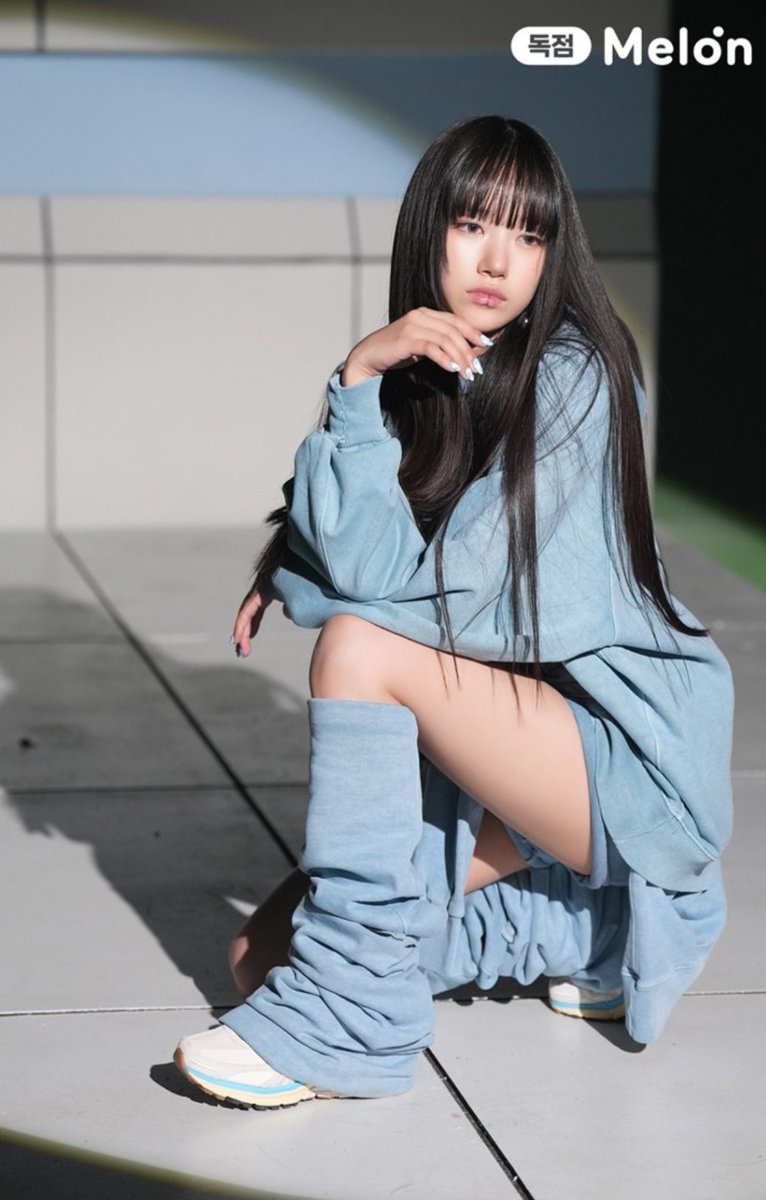 #SOOIN Melon picture

#MEOVV #미야오 <a href="/OFFICIAL_MEOVV/">MEOVV</a>