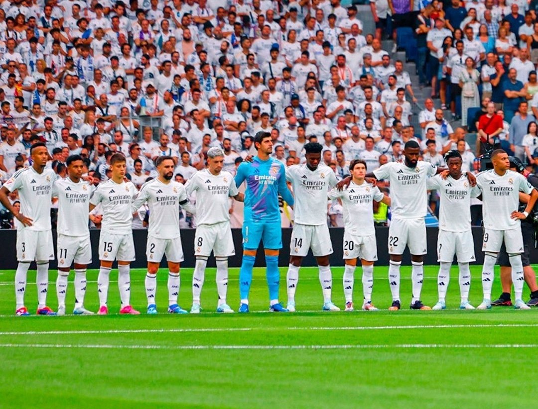 #ريال_مدريد 
تعثر أول , ومن بعد فوز , تعثر مرة أخرى 
الملكي من 9 نقاط ممكنة حصد 5 منها , بداية غير مقنعة وخيبة أمل بعد رفع سقف توقعات جماهيره والمتابعين ,
الريال يعاني من عامل الحسم , وهدر النقاط مكلف جداً عند إحتدام المنافسة 
#الدوري_الاسباني