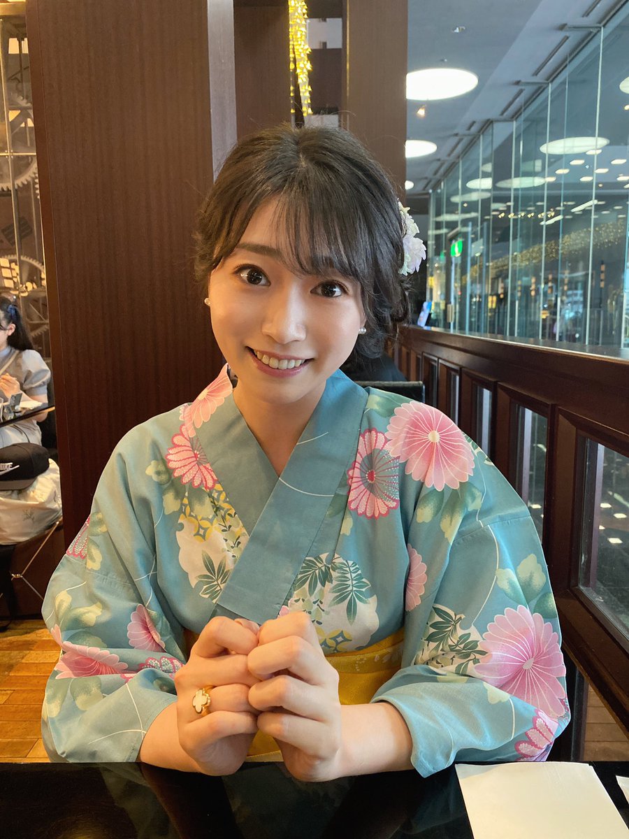 mayu_okabe's tweet photo. 先日、浴衣を着て花火大会へ🎐
夏を満喫しました🤍

司法書士として独立開業してからはや半年！引き続きお仕事に向き合い、お役に立てるよう頑張ります😊 https://t.co/cXTSKY8r7W