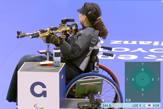 msudh98's tweet photo. Ohoh. A 6.8 from the Korean hands Avani Lekhara gold medal. The Korean had to score 9.6 for the top spot. 

Avani wins her 3rd medal at the #Paralympics and 2nd gold overall. 

#Paralympics2024 https://t.co/QAsuv3ecLa