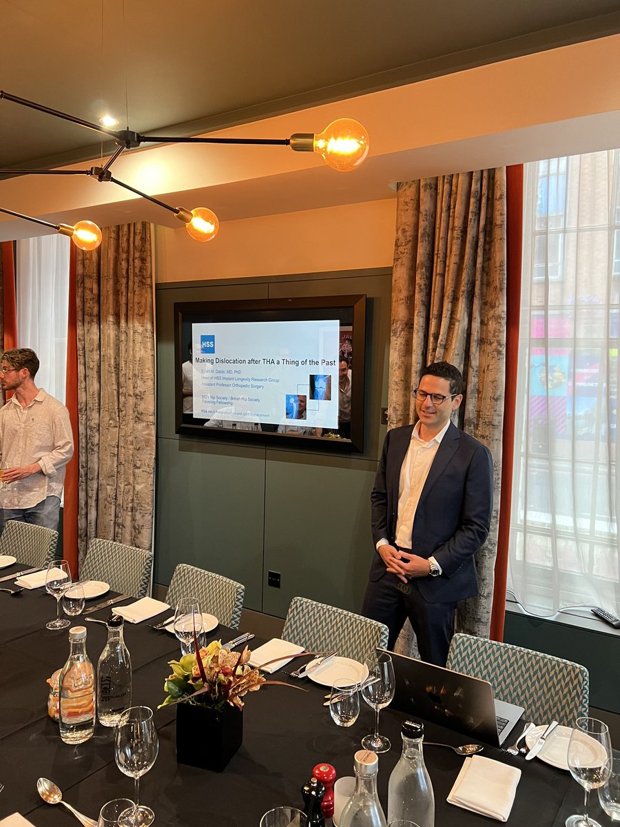 #ahsbhstravellingfellowship
Superb evening of talks and case discussions organised by <a href="/tonybonedoc/">Tony Andrade</a> in Reading. Some heated debates over peri-prosthetic fracture, dislocation and acetabular bone loss and the UK Fashion trial. <a href="/HipSoc/">The Hip Society</a> <a href="/BritishHip/">British Hip Society</a>