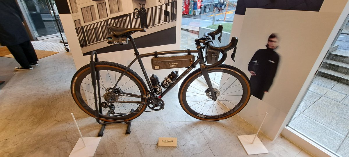 CyclelordChrom's tweet image. PNS×PORTER
見に行って来ました！が
欲しかった商品はサイズが無くて買えませんでした…
完売…

#PASNORMALSTUDIOS
#PNS
#パスノーマルスタジオ
#PORTER