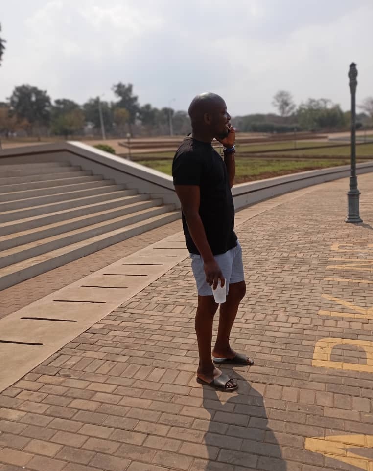 kambazberg's tweet photo. Kwacha tipalase boti. 🤧 https://t.co/z5z2wmXFMu