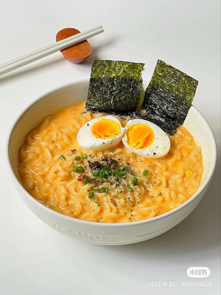 eatsimple_x's tweet photo. Ramen Hack Viral Cuma 4 Bahan 🍜🍜

Bahan-Bahan:

• Indomie Tori Kara Ramen
• Kanzler Bakso Hot
• Mayonnaise 
• Rumput laut

Yummy! 😋 https://t.co/oT4gAGhzCT