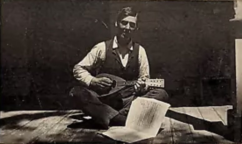 Miletti - Mandolin’s Art
galleriamiletti.it 👈

#collezionemandolino #galleriamiletti #mandolino  #napoli #culturacampania #musicabarocca #mandolin #mandoline #mandolina #mandolinist #mandolinista #orchestramandolino #mandolinobarocco #campaniadavivere #mandolinonapoletano