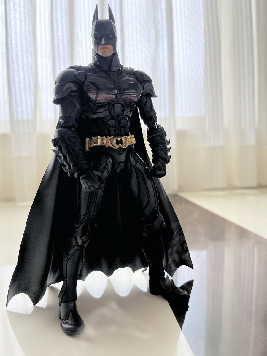 batmanyosuke's tweet image. 桂 正和先生 @MasakazuKatsura がスーパーバイザーとして参加され、造形は竹谷隆之さんが担当された、「ダークナイト」のバットマンのフィギュア。
宝物です。

#BATMAN 
#バットマン 
#DCコミック 
#DCCOMICS
#ダークナイト 
#DARKNIGHT 

#桂正和 先生
#竹谷隆之 さん