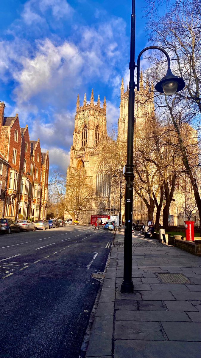 Autumn and Winter notably busy periods for #York’s property market as buyers and sellers look to move before #Christmas.
If you’re searching for your dream home or are considering selling, speak to us on 01904 650650.
bit.ly/3mQ0drw
