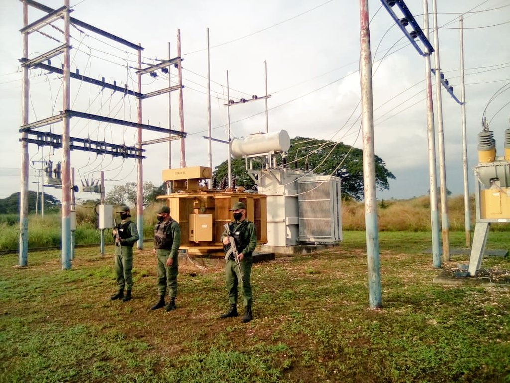 joseleandro60's tweet image. Como CARAJO hace la oposición para hacer un sabotaje al Sistema Eléctrico y causar un #Apagon Nacional
SI TODAS las instalaciones eléctricas están MILITARIZADAS ?
La Culpa es de la INCOMPETENCIA de Corpoelec