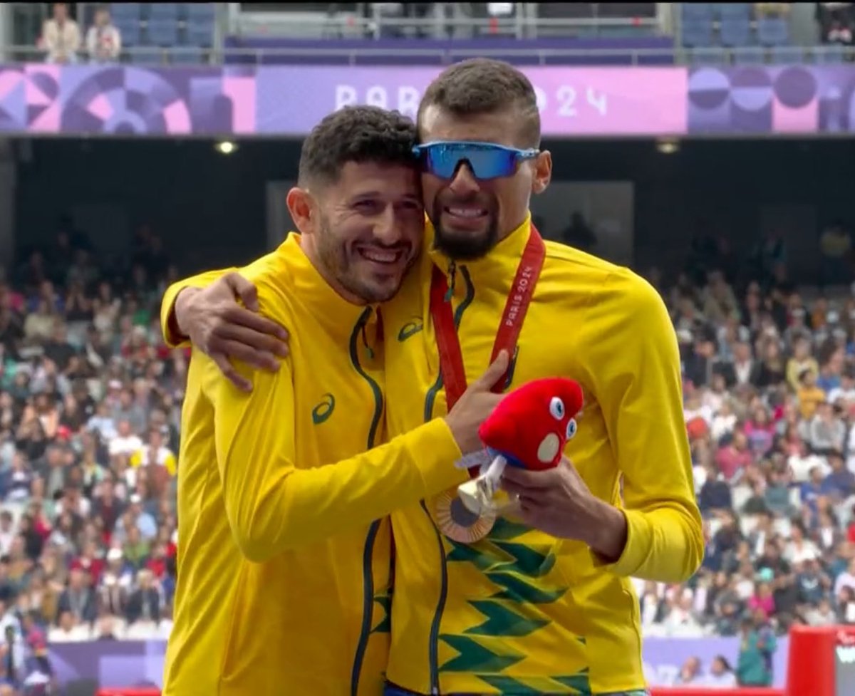 sisiesportes's tweet image. É ouro e é bronze!!! Júlio César e Yeltsin me fazendo chorar e não são nem oito da manhã 😭