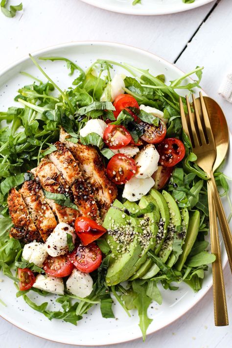 tripplea1968's tweet photo. 🍎 Comienza tu mañana de verano con un desayuno saludable! #Nutrición #Salud #MañanasSaludables #VeranoBienestar 🍏☀️ https://t.co/DUKAiYx7ZA