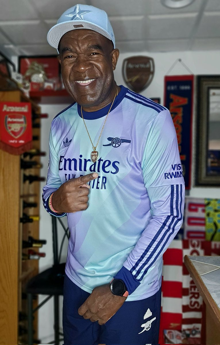 Ni_mark's tweet photo. My LS third kit made it home yesterday.. I love it! 😍 #ArsenalKit https://t.co/c4JhQhBJMJ