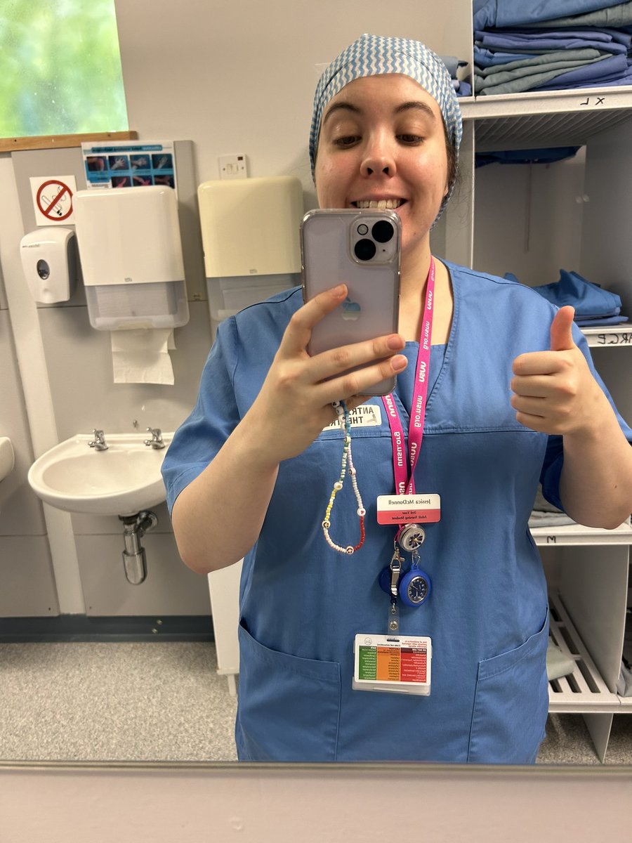 Studentnurseje1's tweet image. This week I finally finished my nursing degree @UlsterUniSoNP 
It’s been three years of hard work, a lot of resilience and determination! I’m excited to start my journey as a staff nurse! 👩🏻‍⚕️  until then I am currently training for the Belfast half marathon (1/2)