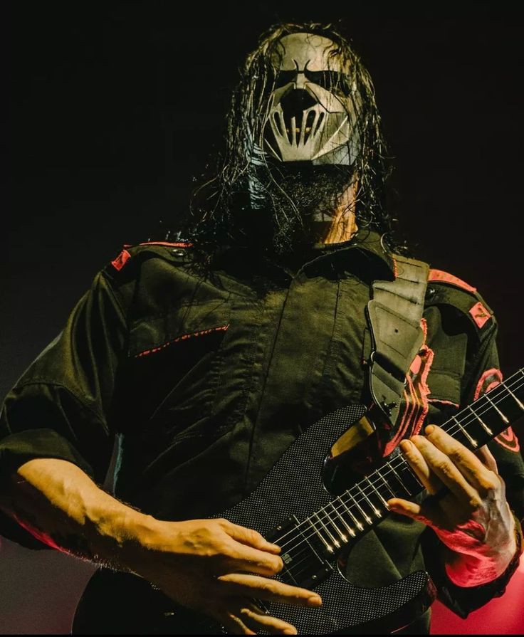 sometimes mick thomson (@dailynumber7) on Twitter photo 